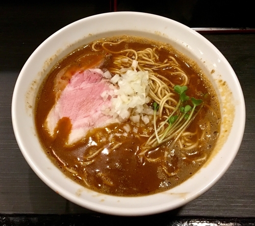 「四川式辛痺味噌煮干そば」@灰汁中華 丿貫 福富町本店の写真