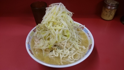 「大ラーメン豚入り、野菜、ニンニク」@ラーメン二郎 ひばりヶ丘駅前店の写真
