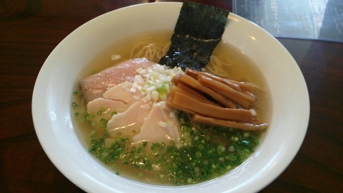 「支那そば「塩」　700円」@青山清湯そば 青ノ樹の写真