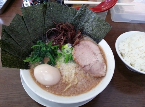 「ラーメン  味玉  海苔増し  ライス大盛り」@うまいヨ ゆうちゃんラーメンの写真