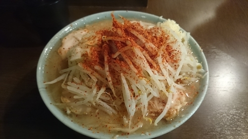 「小豚、ニンニク、とうがらし」@ラーメン二郎 JR西口蒲田店の写真