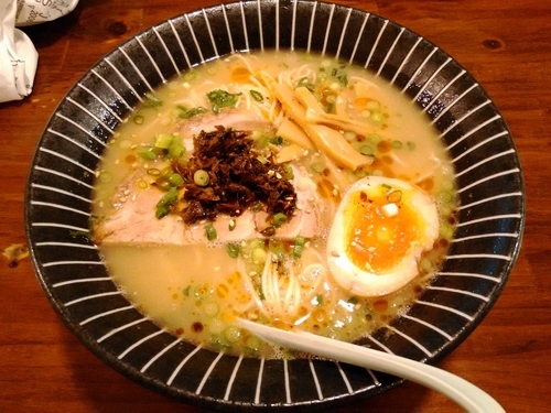 「春季限定 旨辛豚骨麺」@らーめん まるよしの写真