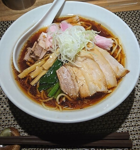 「チャーシュー旨み鶏だし醤油」@生粋 花のれんの写真