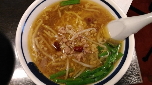 「台湾ラーメン＋麻婆飯　（750円）」@中華食堂 南大井店の写真