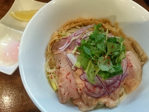 「【夜限定】比内地鶏の塩鶏油そば￥780＋チャーシュー￥300」@麺や維新の写真