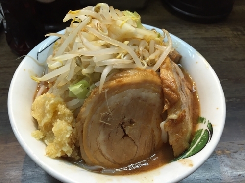 「雷そば 並 半豚増し 野菜にんにく増し」@雷 北松戸本店の写真