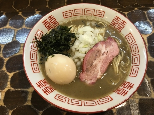 「濃厚煮干しそば 800円 味玉100円」@特級鶏蕎麦 龍介の写真