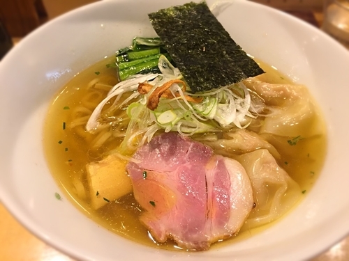 「塩わんたん麺（平打ち）」@饗 くろ㐂の写真