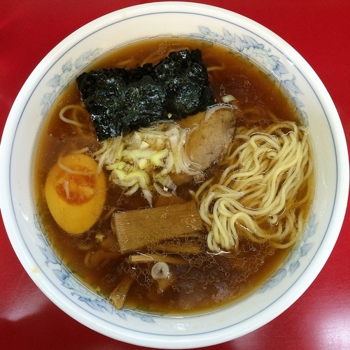 「醤油ラーメン￥400（煮玉子入り）」@めん処 なが井の写真