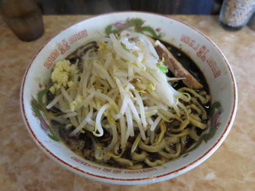 「黒らーめん（野菜普通・ニンニク少し・脂増し）：800円」@肉汁らーめん 公 kimiの写真