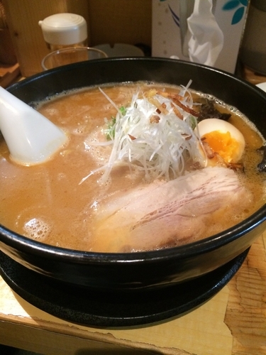 「濃厚味噌ラーメン大盛+餃子」@麺屋 雪風 すすきの店の写真