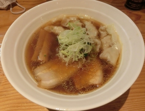 「醤油らーめん＋ワンタン」@拉麺 弁tenの写真