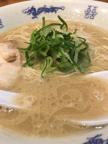 「博多ラーメン替玉１回」@博多ラーメンセンターの写真