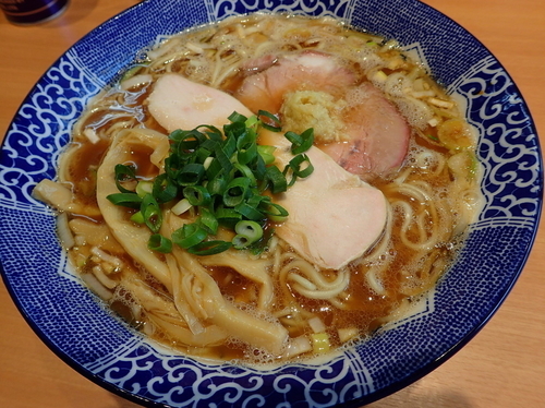 「黒だし サービス大盛」@中華そば 虎桜の写真