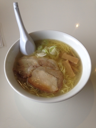 「白醤油ラーメン」@らーめん 龍の涙の写真