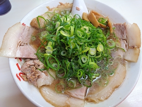 「特製しょうゆラーメン」@ラーメン 萬福 京都駅前店の写真
