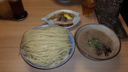 「ラム豚骨つけ麺 塩　特盛600G」@自家製麺 MENSHO TOKYOの写真