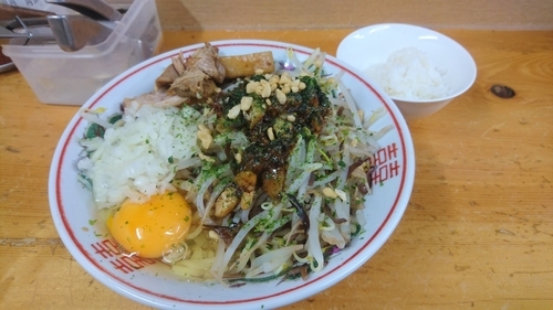 「【木曜限定】ニンニクまぜそば(一口ライス付)」@口樂の写真