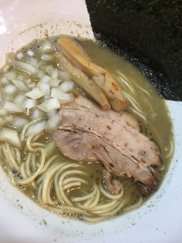 「らーめん700円、替え玉（油そば）250円」@いのうえの写真