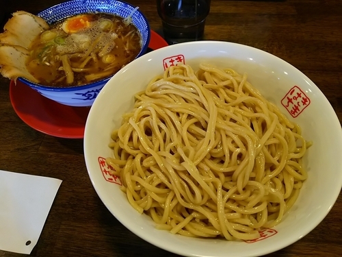「つけ麵　大盛り　２．５玉」@きまはち家 たすろう商店の写真