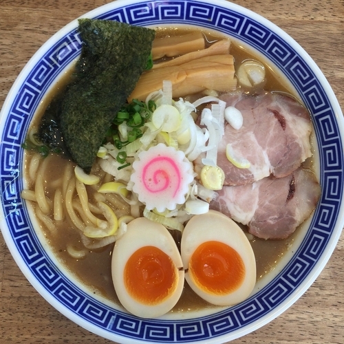 「味玉ラーメン ¥850円（中盛サービス）」@山勝軒の写真