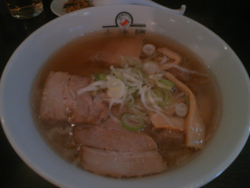 「喜多方ﾗｰﾒﾝ３９０円（春の喜多方ﾗｰﾒﾝ祭）通常６５０円」@喜多方らーめん 坂内・小法師 渋谷並木橋店の写真