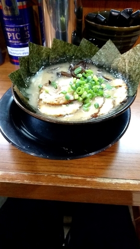 「チャーシューメン 海苔 ハリガネ 替え玉」@博多長浜らーめん ぼたんの写真