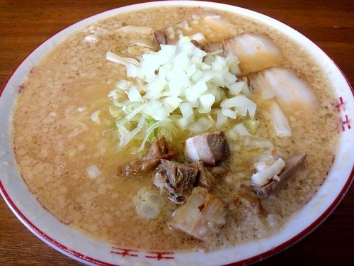 「蔵出しみそラーメン（まったり）玉ねぎ＋背脂　ほか」@喜多方食堂 浅草本店の写真
