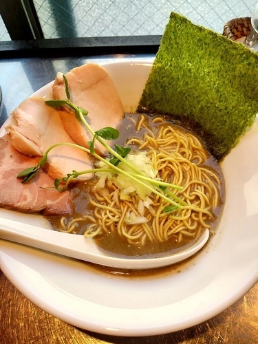 「毎週土曜限定　濃厚煮干豚骨　800円」@さんじの写真