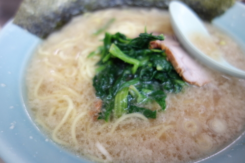 「ラーメン麺固め脂多め300円金曜日のみ（祝日以外）」@ラーメンショップ 野田店の写真
