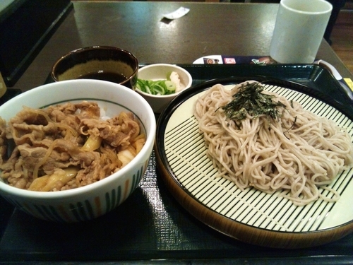 「山わさびそば+和風牛丼ミニ（750円）」@なか卯 須田町店の写真