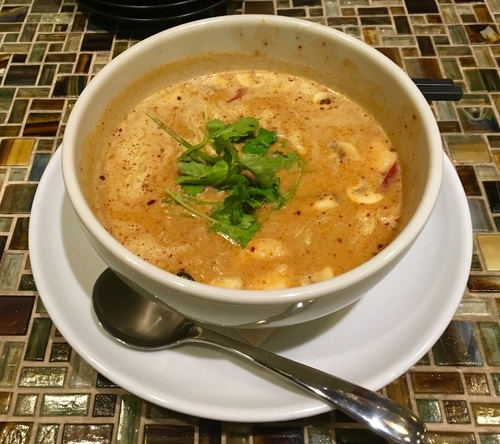 「トムヤンクンラーメン 980円」@アジアンビストロ Dai 日吉店の写真