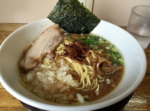 「らーめん（６５０円）」@ラーメン 一樹の写真