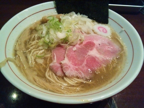 「煮干そば（780円）」@煮干中華そば 鈴蘭 新宿店の写真