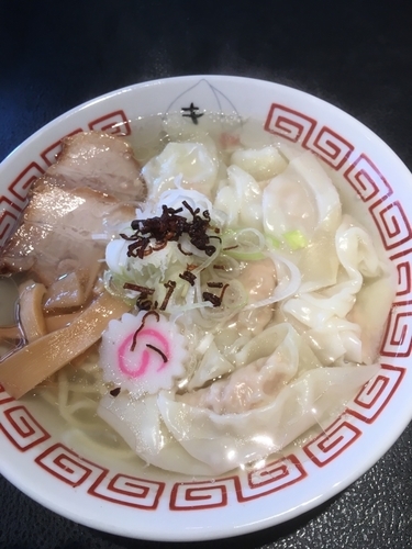 「塩ワンタンメン900円」@中華そば きび 明大前店の写真