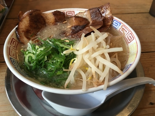 「炙りとろ肉チャーシュー麺/カタ」@博多だるま 総本店の写真
