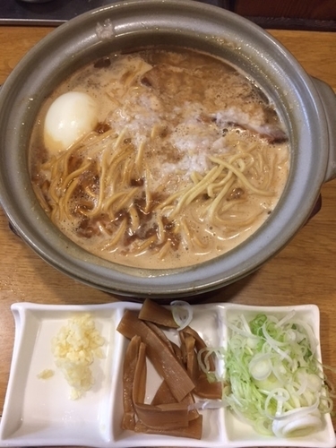 「土鍋ラーメン（醤油）　850円」@韃靼ラーメン 一秀の写真