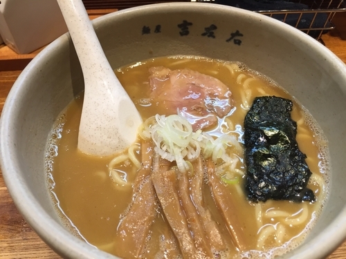 「らーめん」@麺屋吉左右の写真