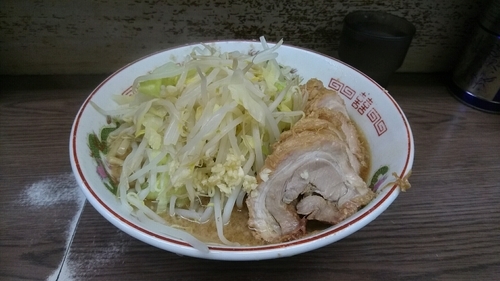 「小ぶた 硬め少な目」@ラーメン二郎 横浜関内店の写真