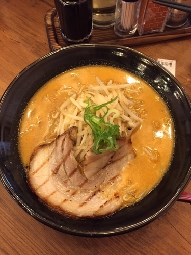 「百年味噌ラーメン　810円」@マルキン本舗 渋谷店の写真