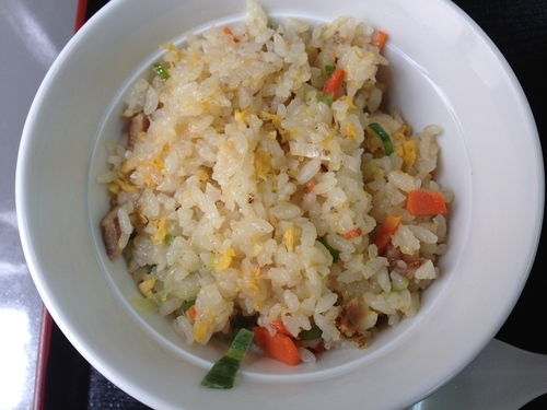 「タン麺+半チャーハン」@中華料理 チャイナドールの写真