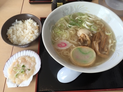 「今だけの「限定メニュー」帆立塩らーめん、炊き込みご飯、なめろう 」@宗谷岬 間宮堂の写真