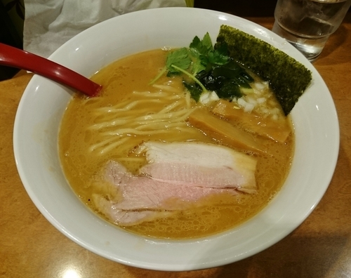「鶏鴨白湯醤油ラーメン（3/29限定） 750円」@麺屋 紅の写真