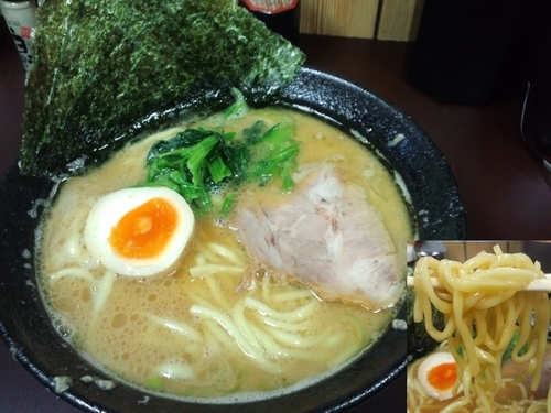 「醤油トンコツラーメン650円固め」@横浜らーめん 源泉の写真