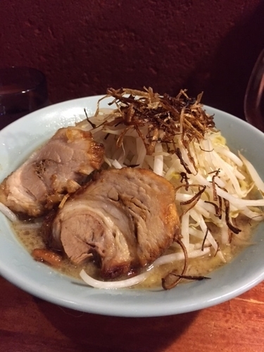 「小　750円（太麺）　「ニンニク」「アブラ」」@豪徳寺ラーメン りらくしんの写真