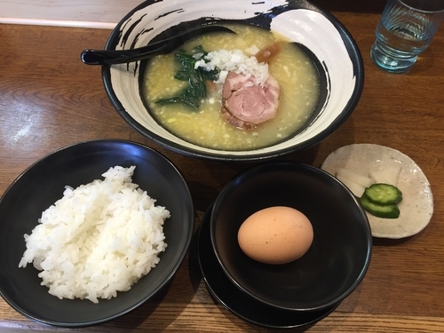 「塩らーめん(800円)+卵かけご飯(350円)」@らーめん屋 小川の写真