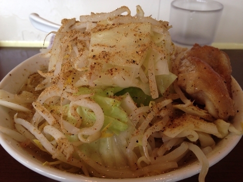 「とり郎 サービス野菜、魚粉¥700」@自家製麺 鶏八朗の写真