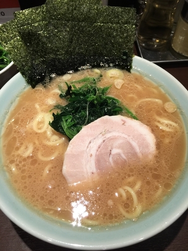 「ラーメン並」@横浜家系らーめん いずみ家の写真