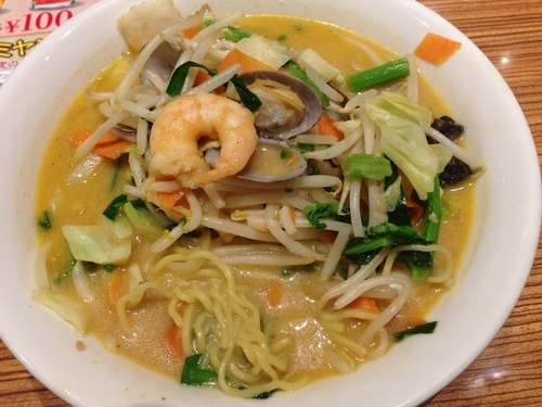 「海鮮三種とたっぷり国産野菜の味噌ラーメン」@バーミヤン 青砥駅前店の写真