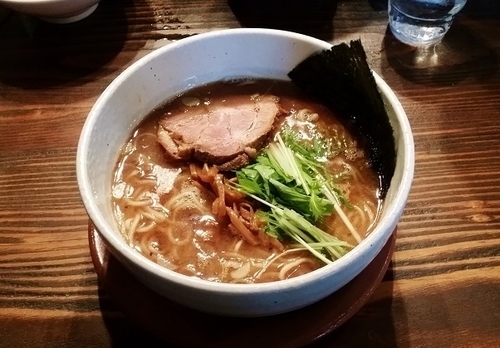 「正油そば」@秋刀魚中華そば 生粋の写真